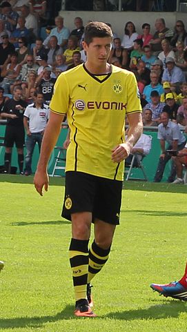 Lewandowski spielt fuer Dortmund